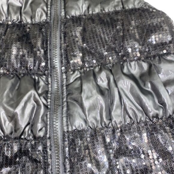 Girls Black Puffer Vest(Size Large 10-12) - Picture 6 of 7